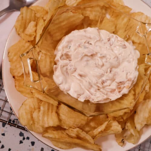 https://www.cookwithkerry.com/wp-content/uploads/2020/11/french-onion-dip-500x500.jpg